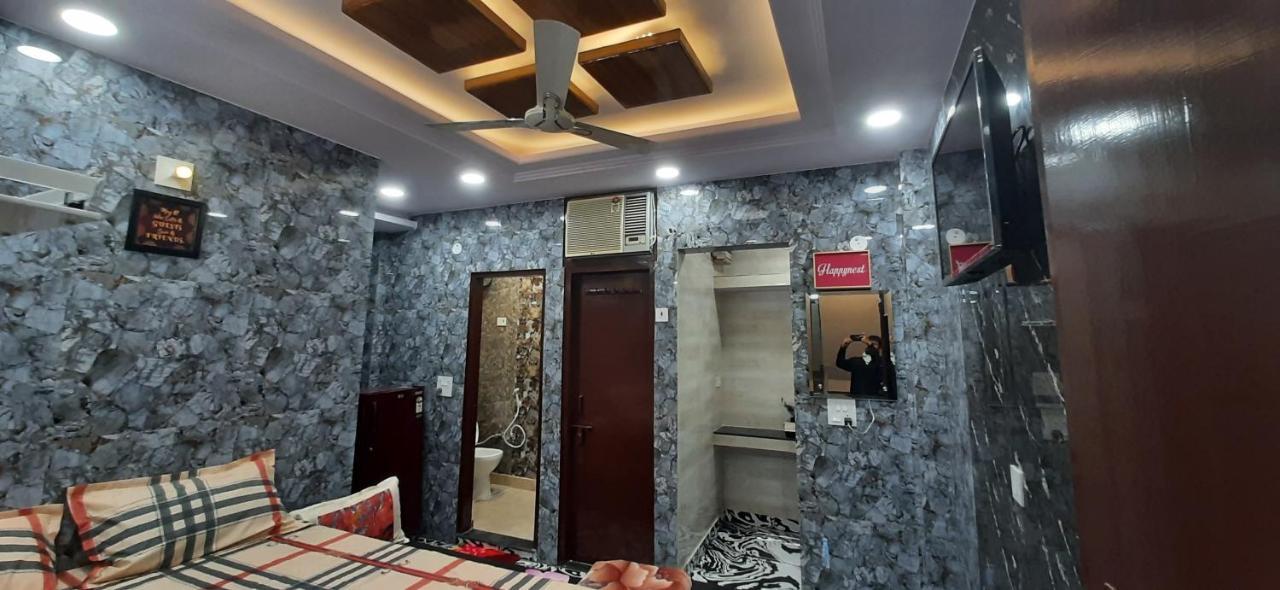 Aggarwal Luxury Room With Private Kitchen Washroom And Balcony Along With Fridge, Ac, Android Tv, Wifi In Main Lajpat Nagar New Delhi Extérieur photo